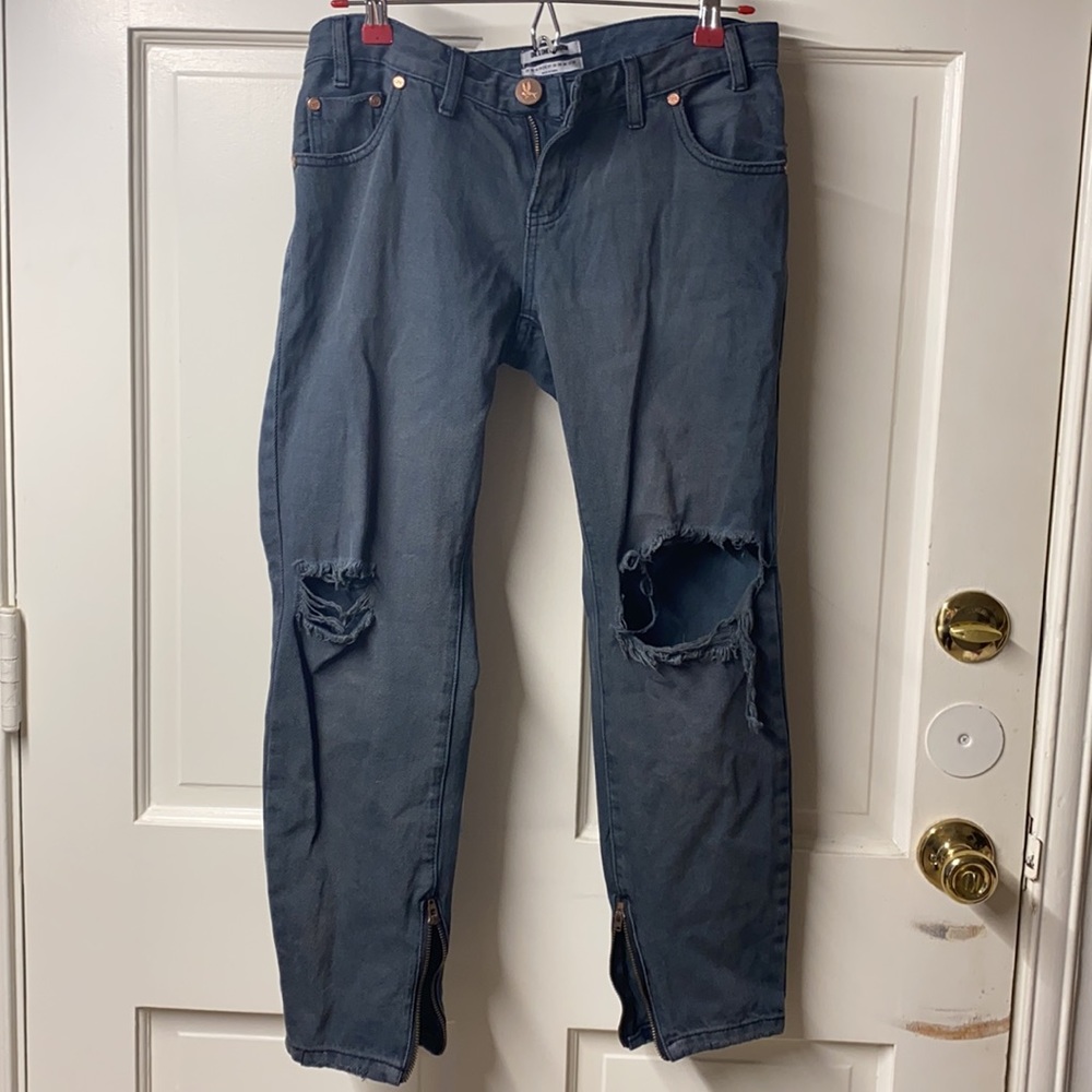 One by one teaspoon Freebirds size 26 distressed jeans low waist 7/3 length